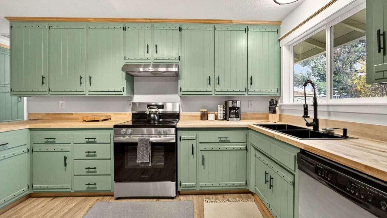 Photo of Kitchen in Cave Junction