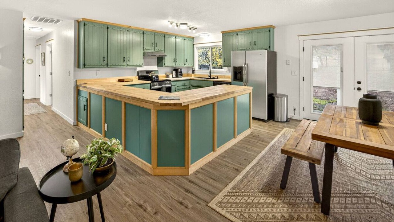 Photo of Kitchen in Cave Junction