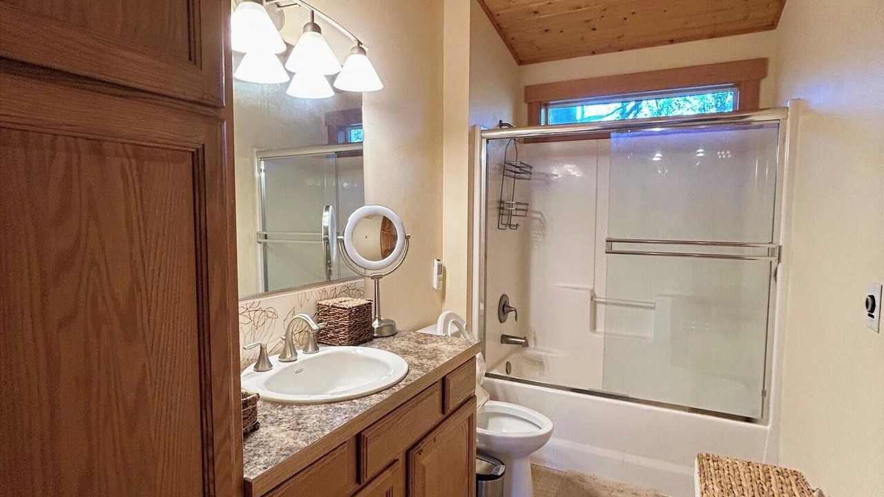 Photo of Bathroom in Mount Vernon