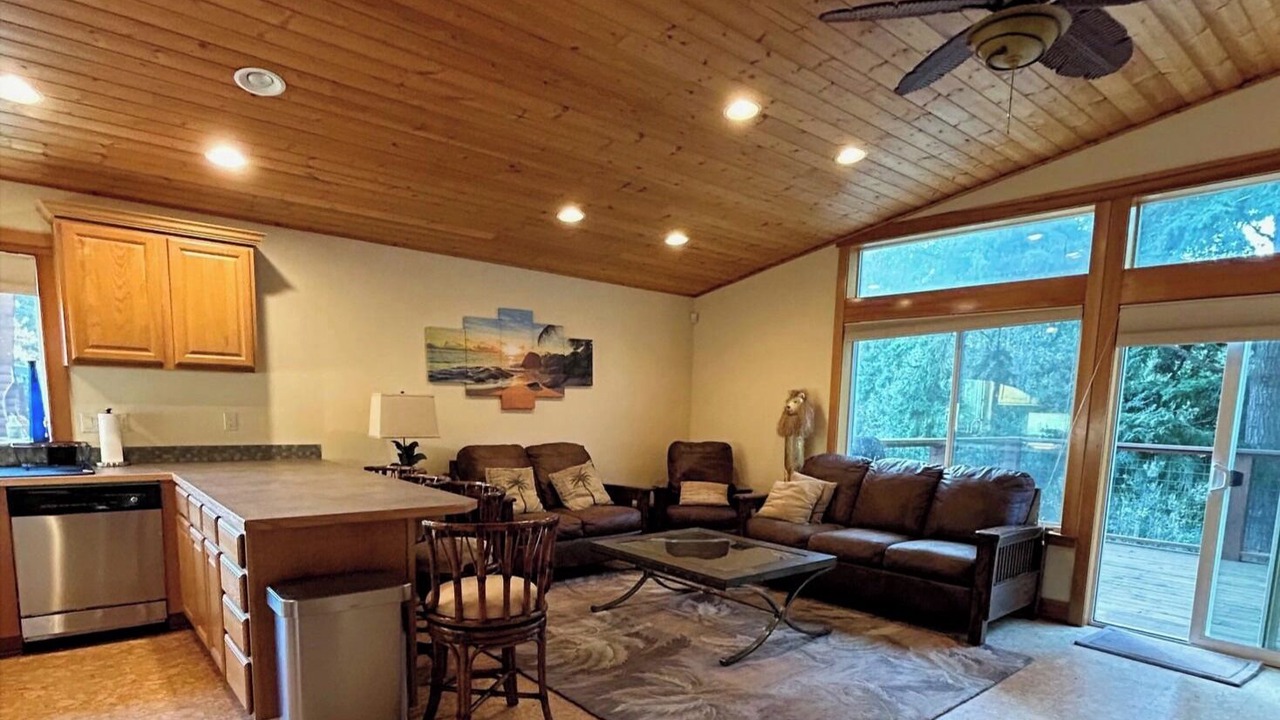 Photo of Livingroom in Mount Vernon
