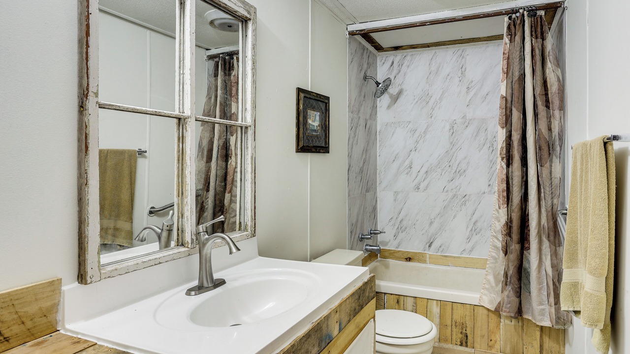 Photo of Bathroom in Chewalla