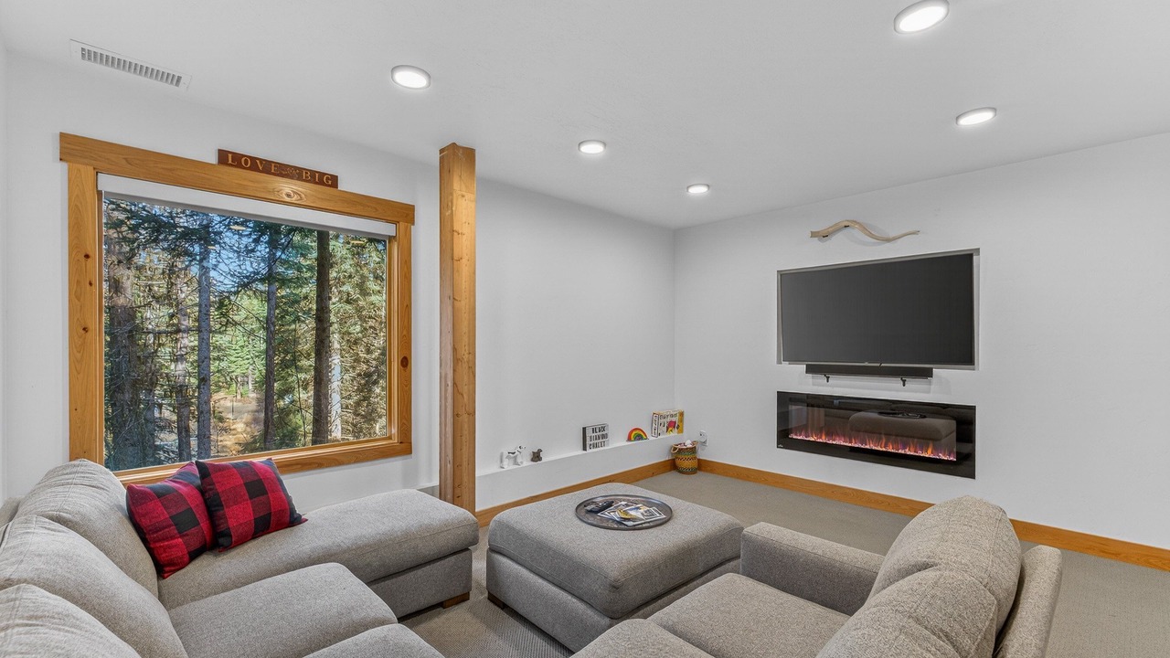 Photo of Bedroom in Tamarack Resort