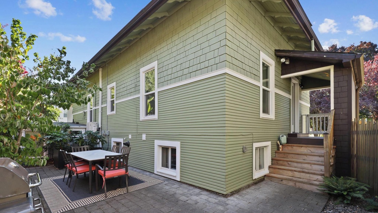Photo of Outdoor in Sunnyside