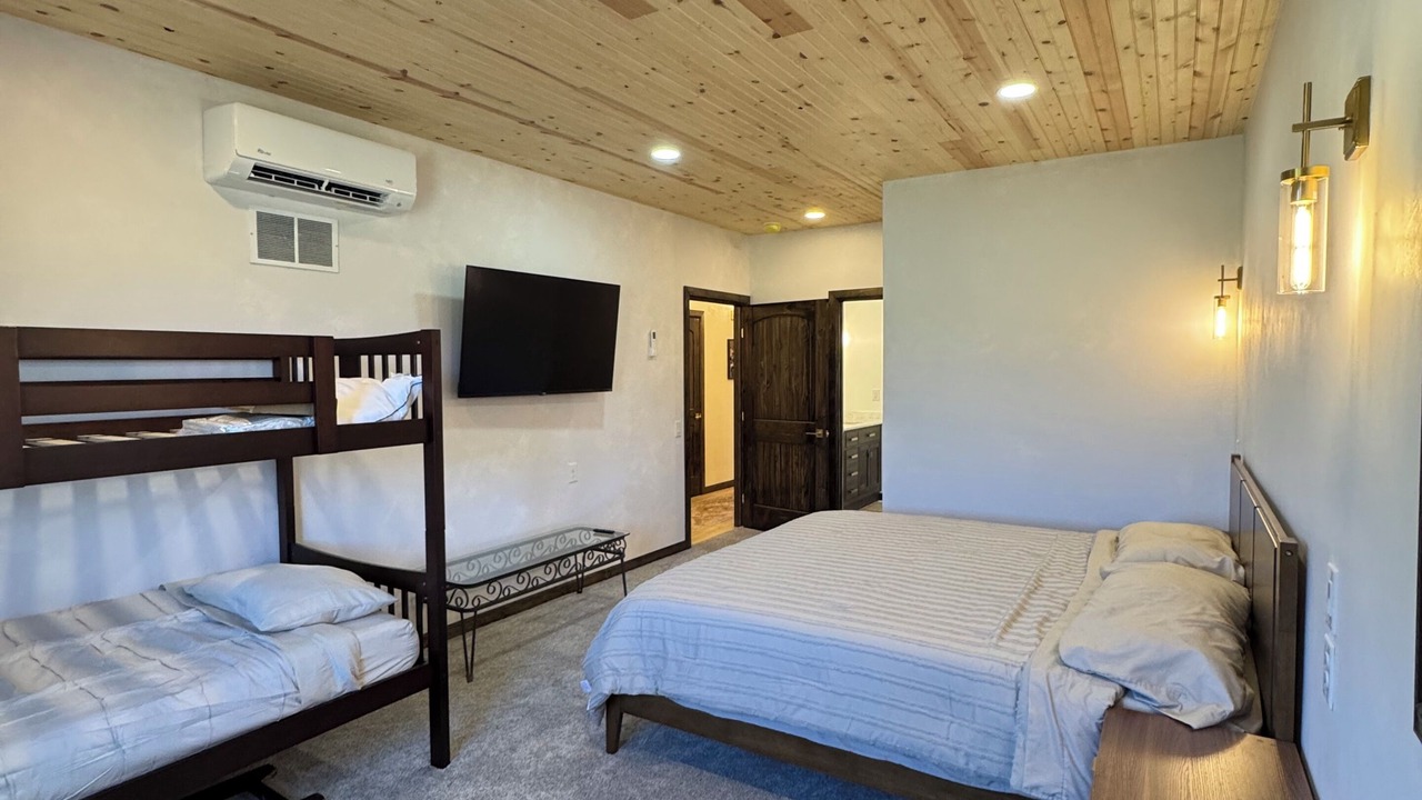 Photo of Bedroom in Lava Hot Springs