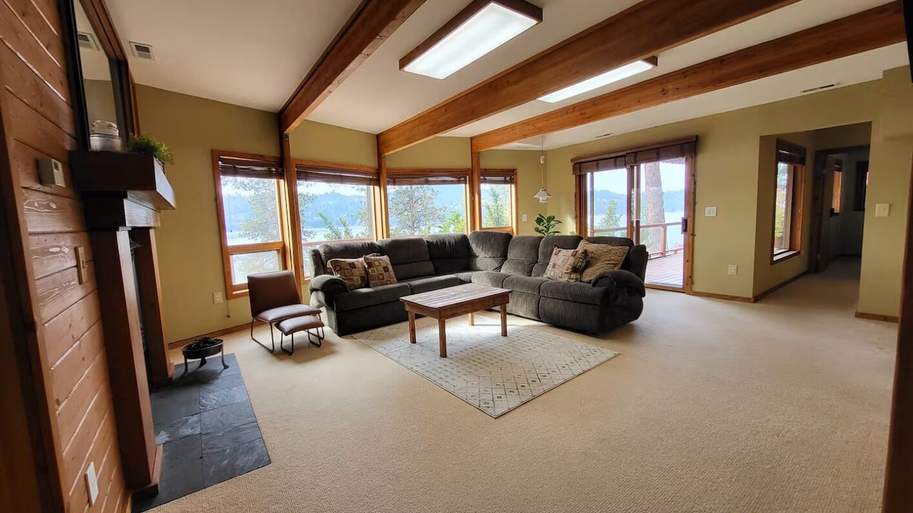 Photo of Livingroom in Harrison