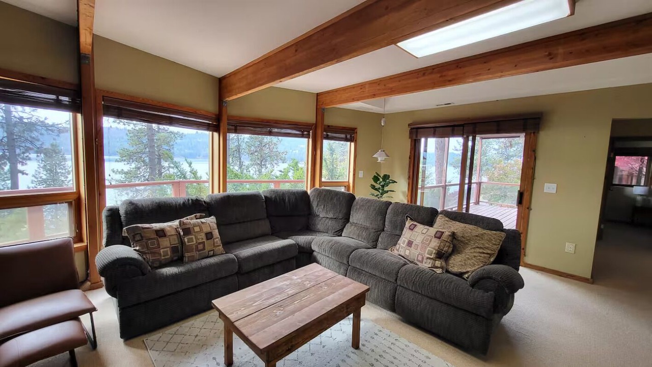 Photo of Livingroom in Harrison