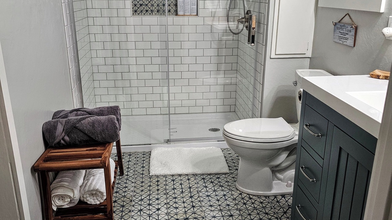 Photo of Bathroom in Myrtle Creek