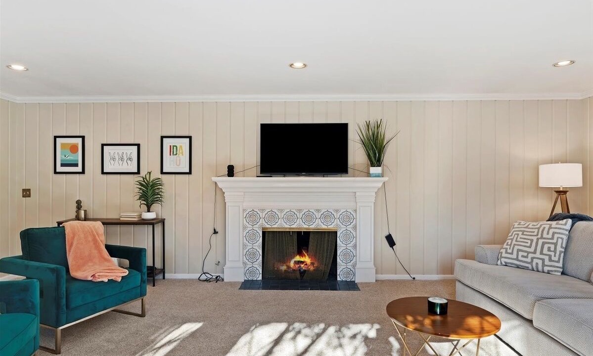 Photo of Livingroom in Central Rim