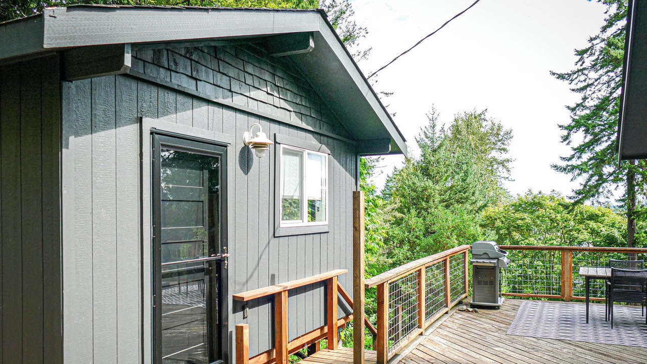 Photo of Patio Balcony in Lummi Island