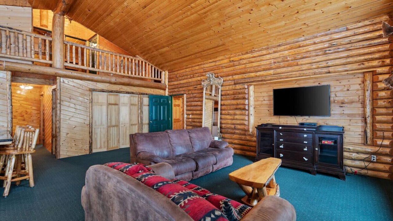Photo of Livingroom in Last Chance