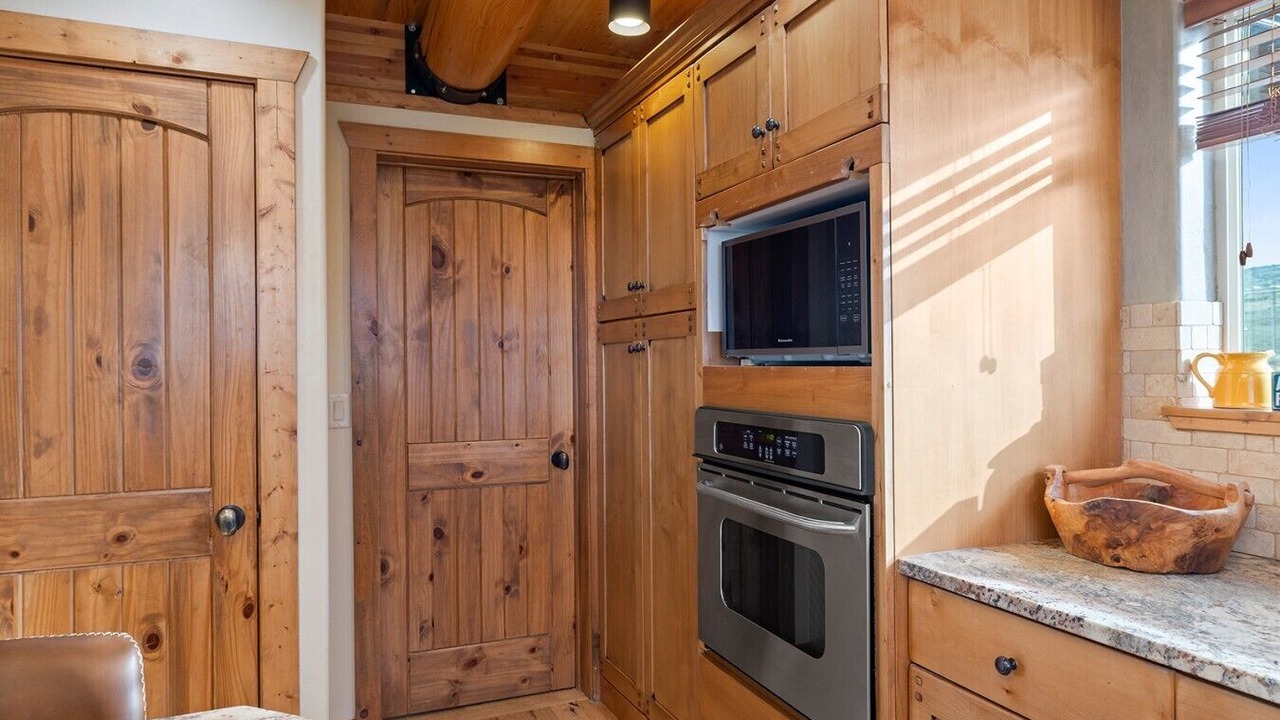 Photo of Kitchen in Cherimoya Hill