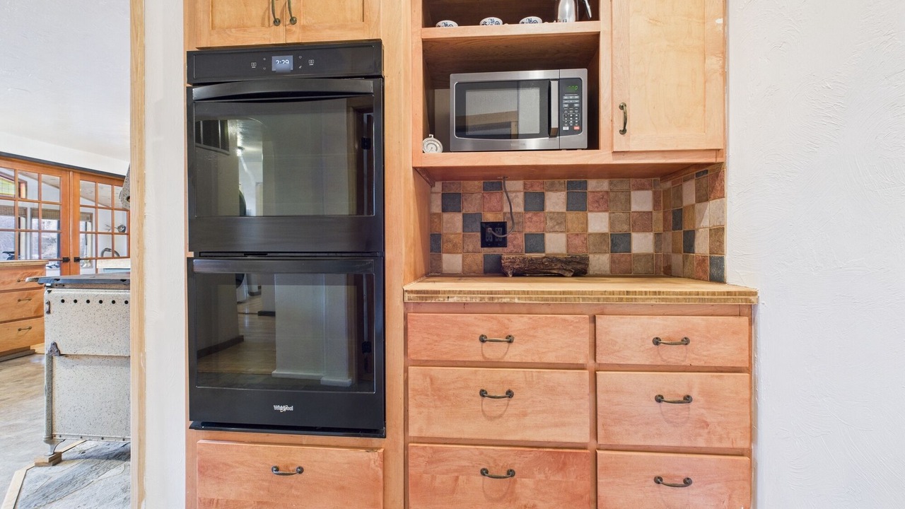 Photo of Kitchen in White Bird