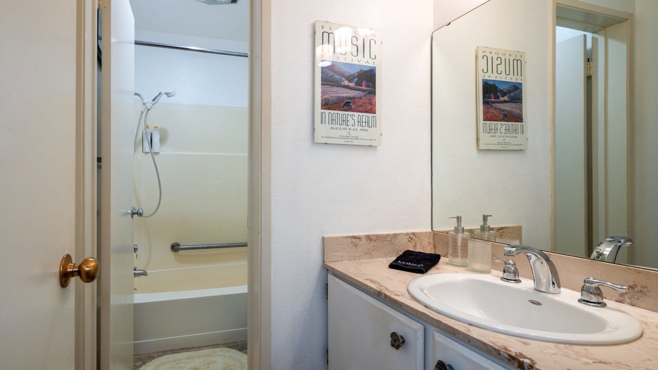 Photo of Bathroom in Elkhorn Village