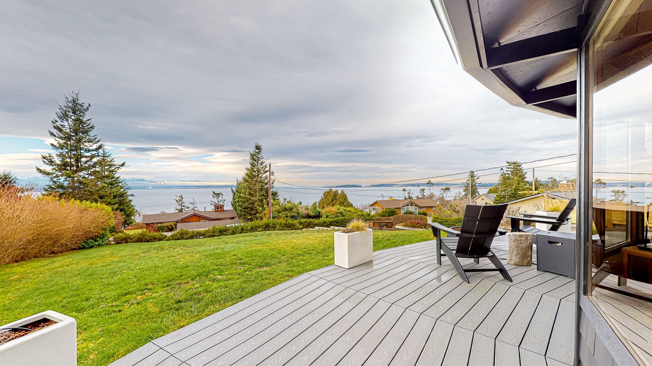 Photo of Patio Balcony in Coupeville
