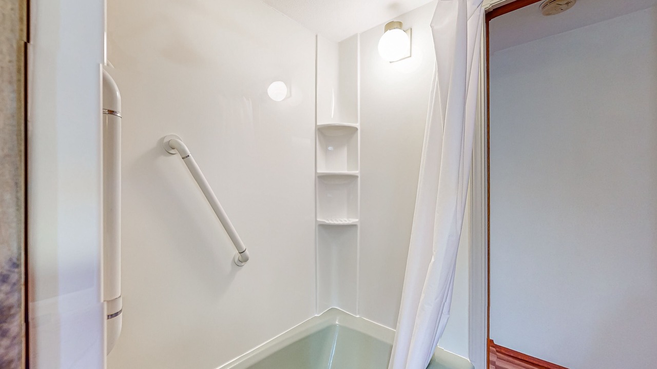 Photo of Bathroom in Coupeville