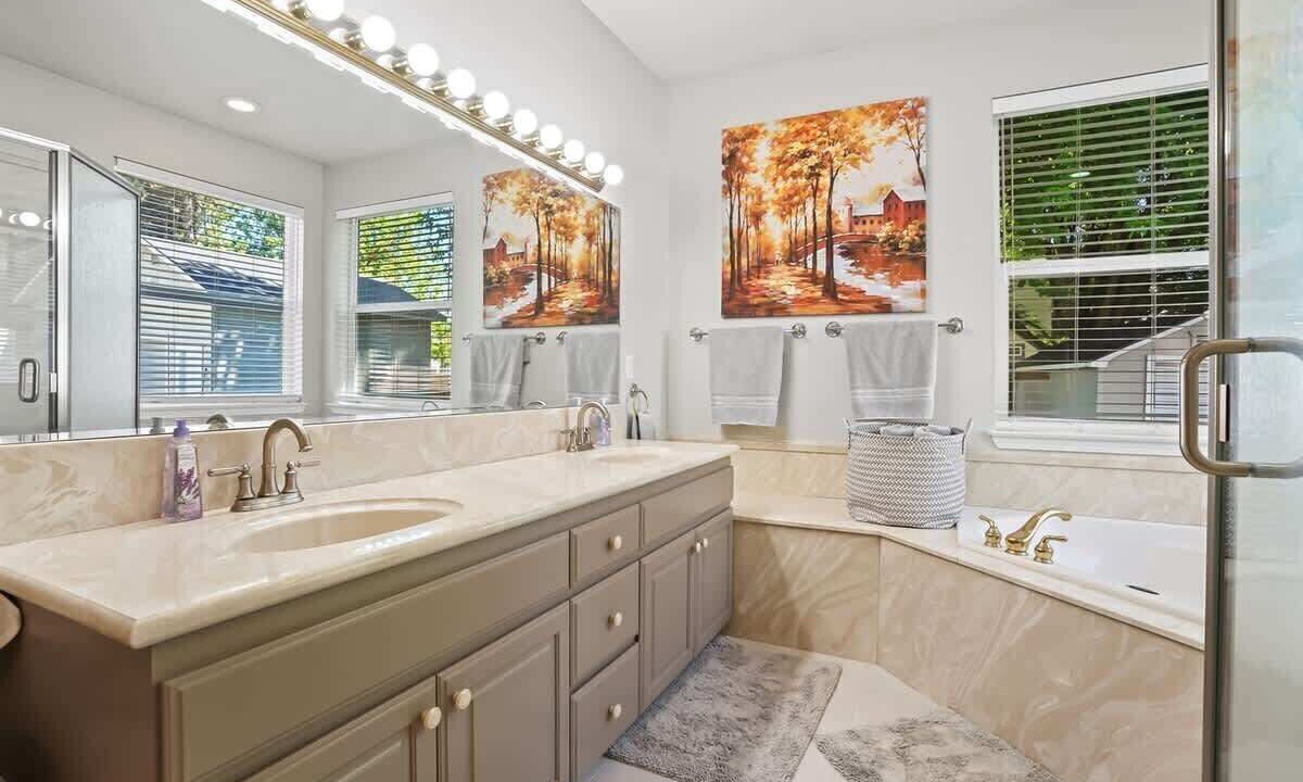 Photo of Bathroom in Eagle