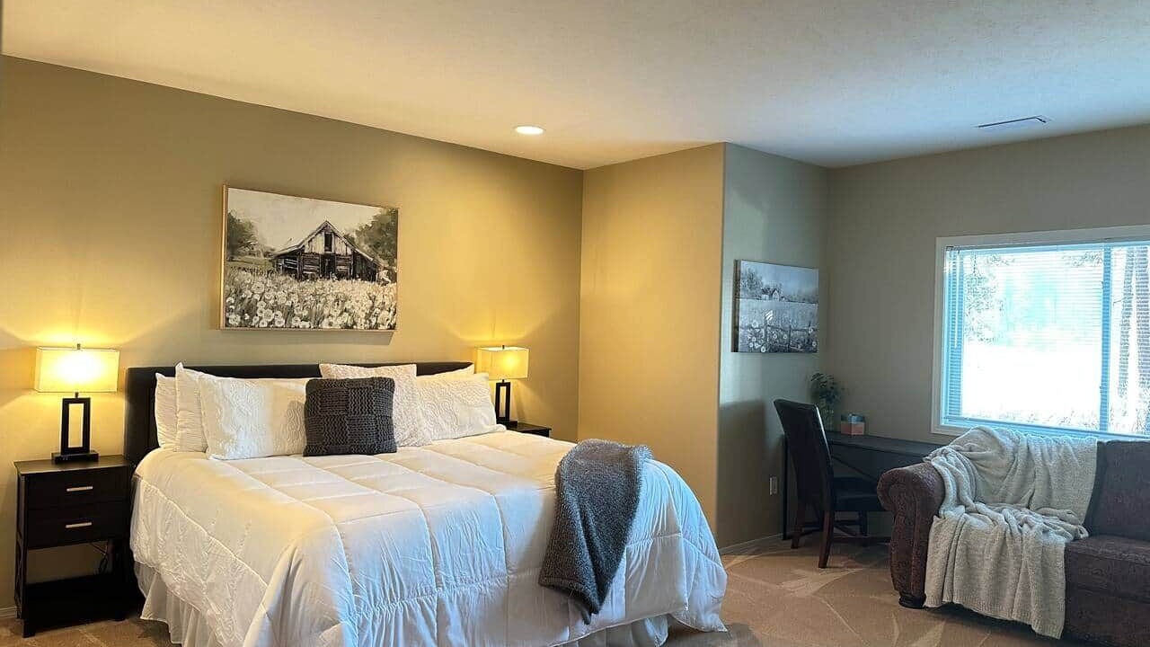Photo of Bedroom in Colbert