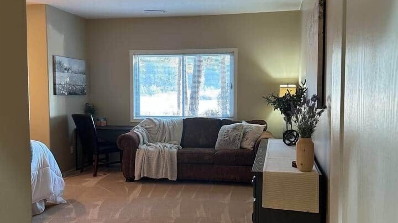 Photo of Bedroom in Colbert