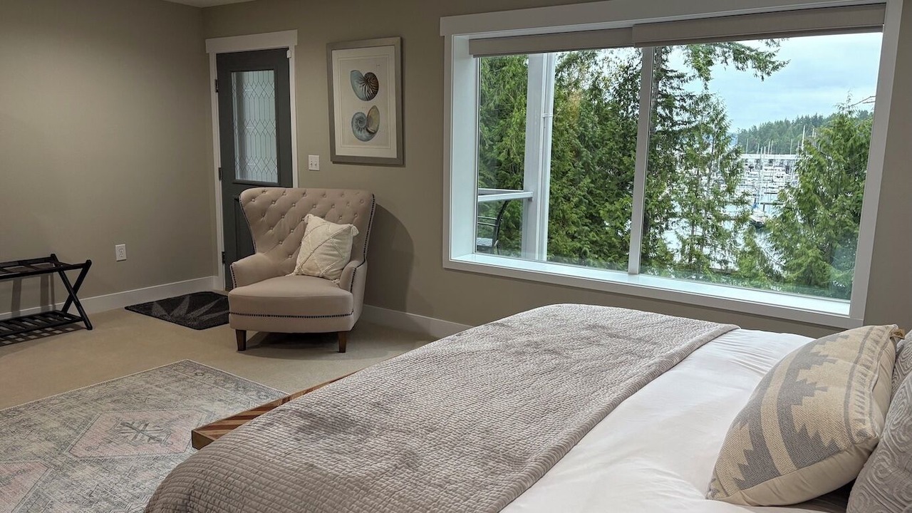 Photo of Bedroom in Brinnon