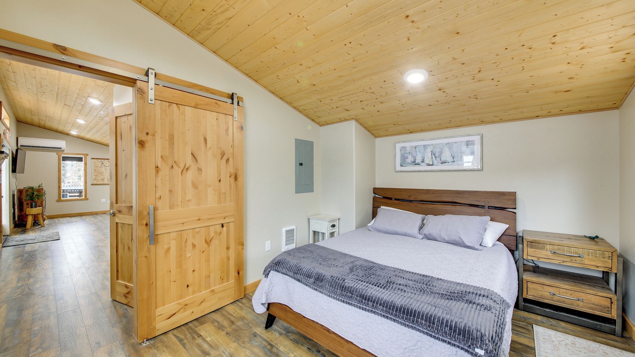 Photo of Bedroom in Troy