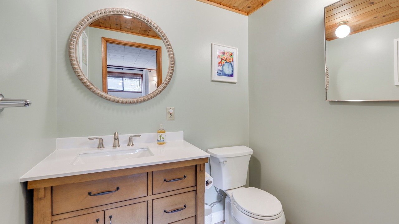 Photo of Bathroom in Greenbank