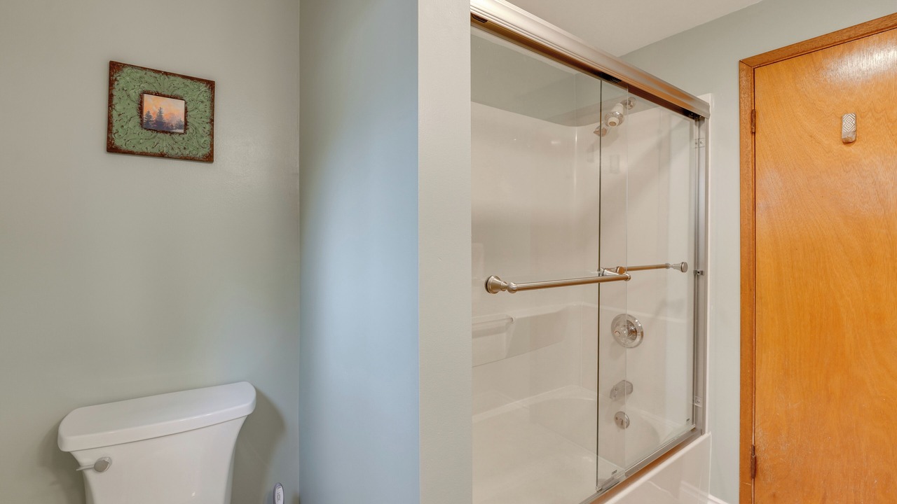 Photo of Bathroom in Greenbank