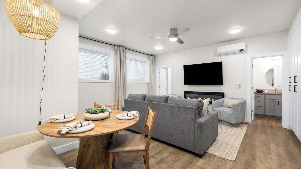 Photo of Livingroom in West Valley