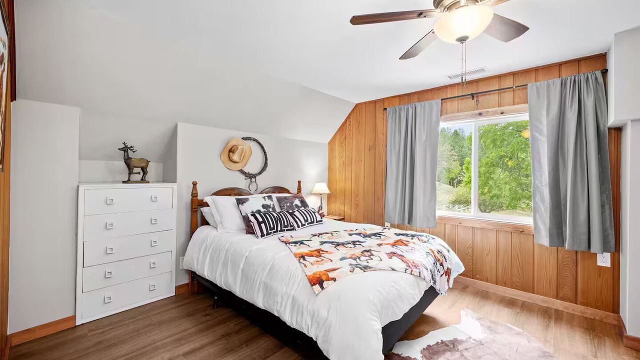 Photo of Bedroom in Harrison