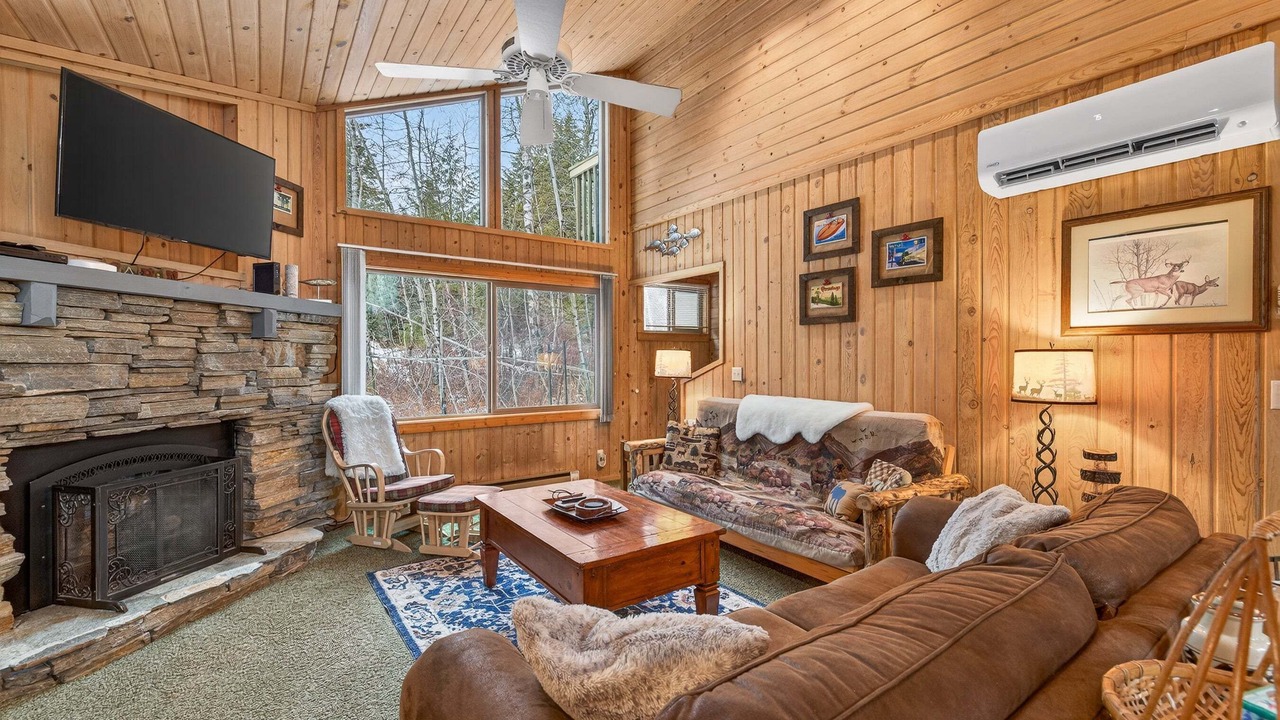 Photo of Livingroom in McCall