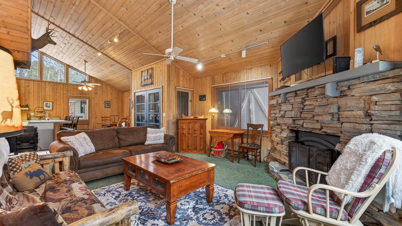 Photo of Livingroom in McCall