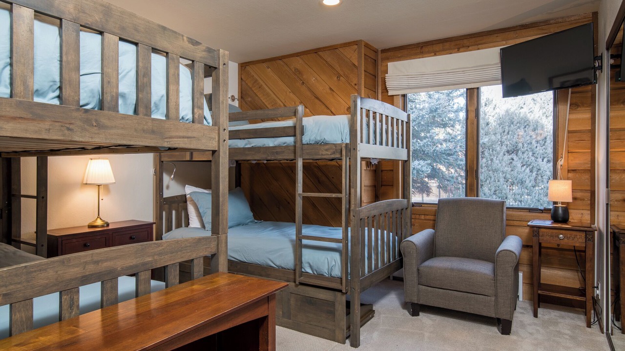 Photo of Bedroom in Elkhorn Village