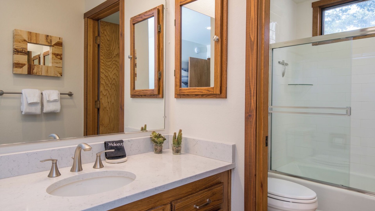 Photo of Bathroom in Elkhorn Village