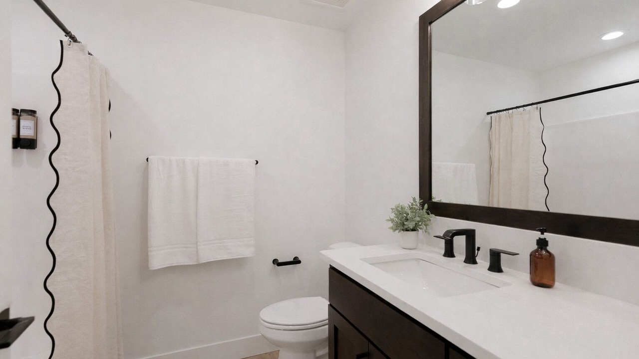 Photo of Bathroom in Shelley
