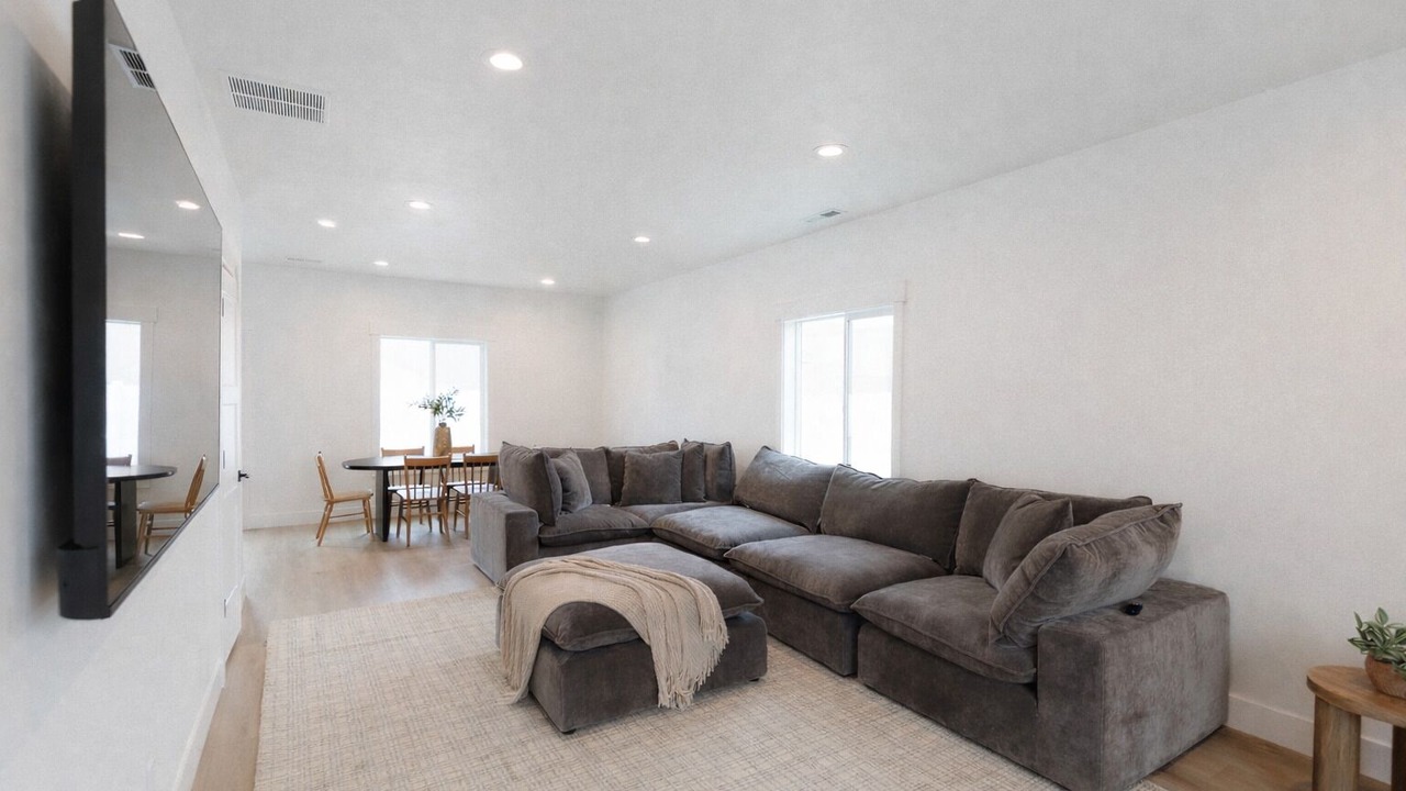Photo of Livingroom in Shelley