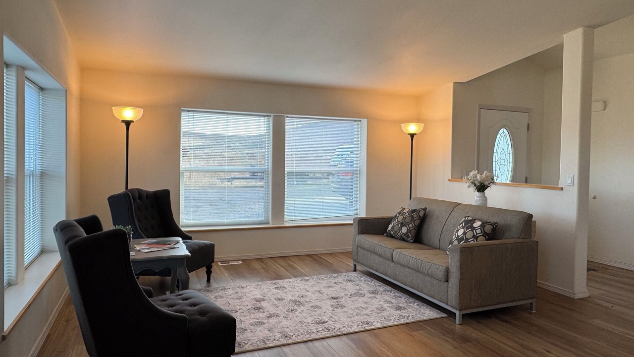 Photo of Livingroom in Steptoe