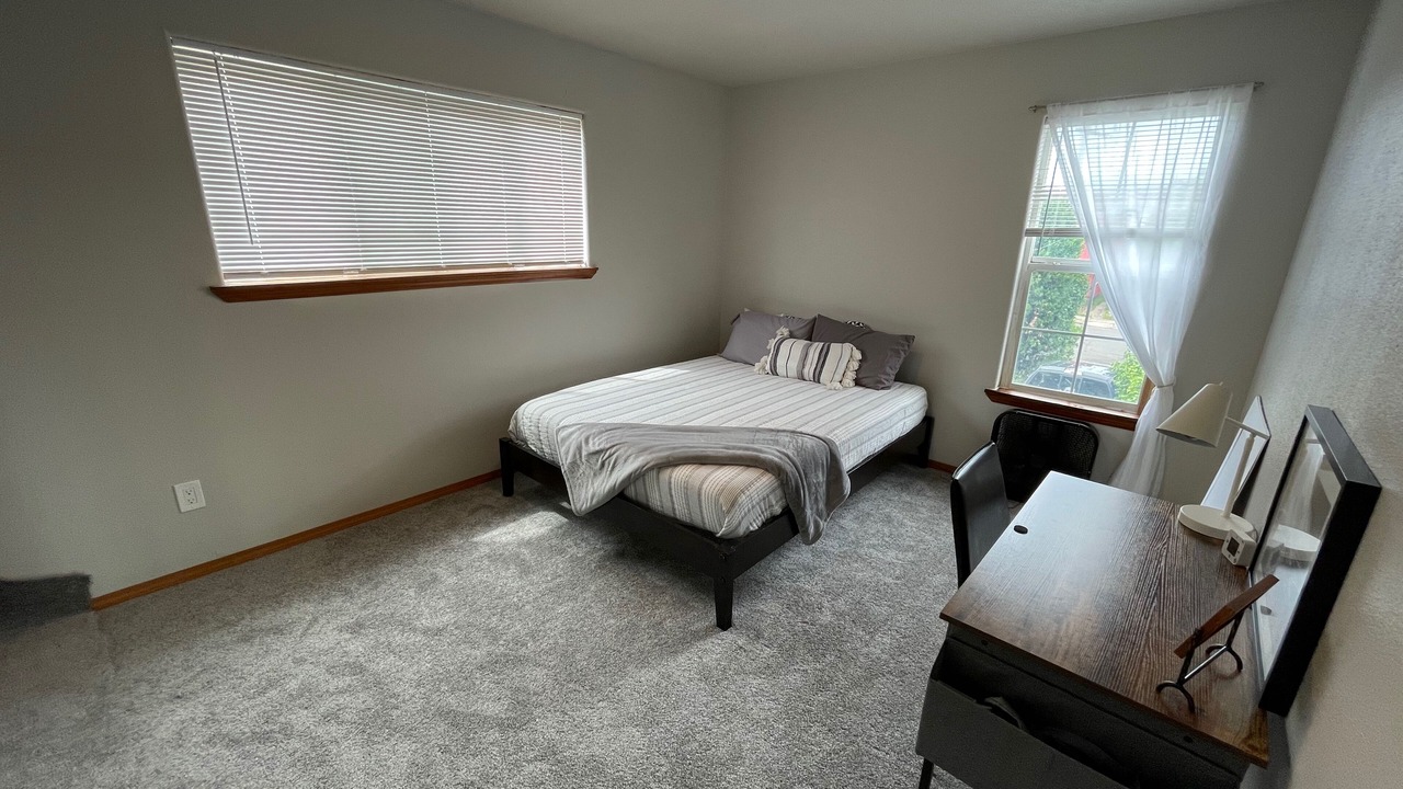 Photo of Bedroom in Sellwood-Moreland