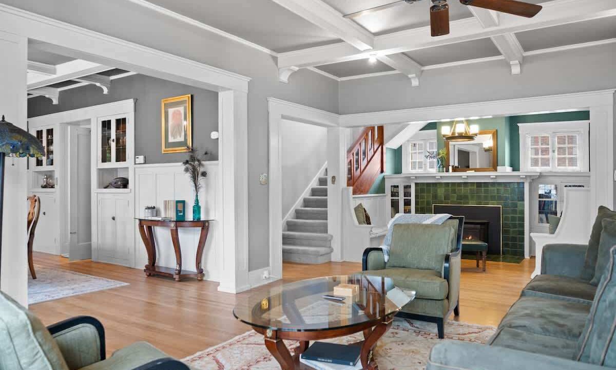 Photo of Livingroom in Cliff - Cannon