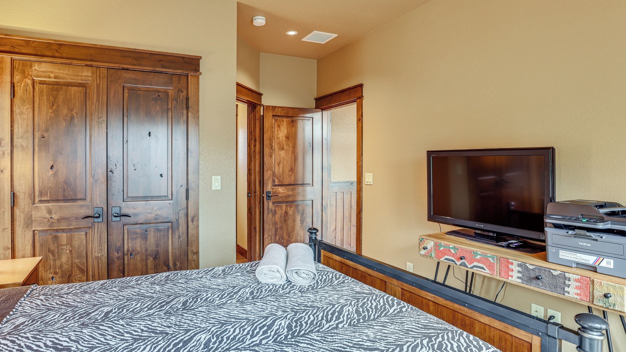 Photo of Bedroom in Three Rivers