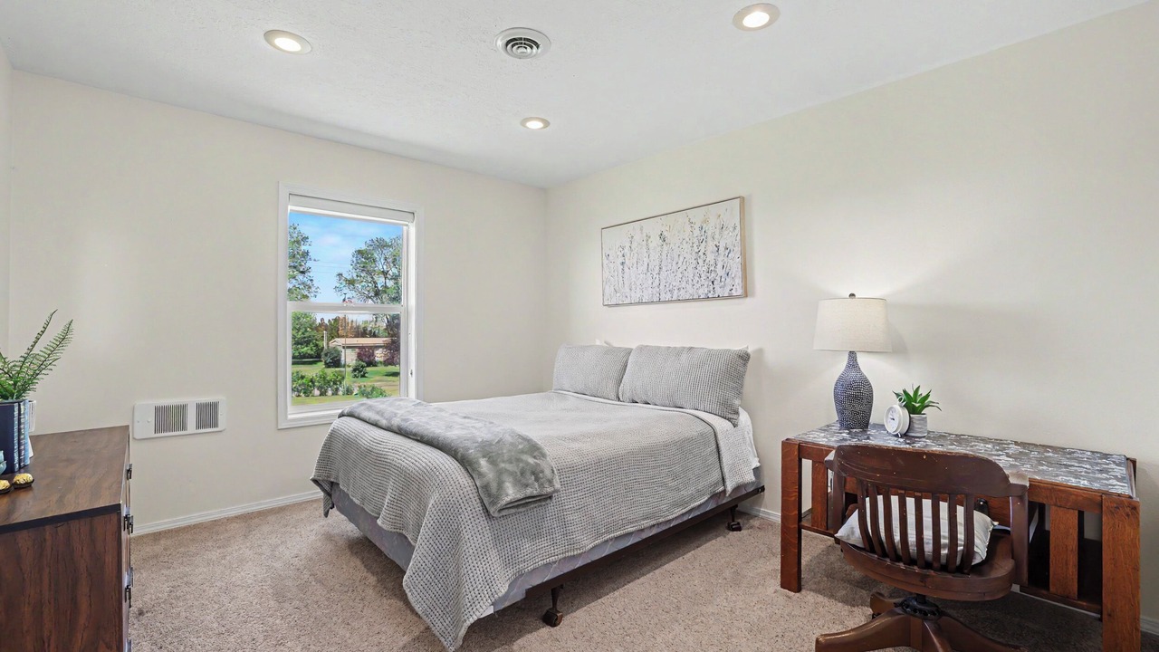 Photo of Bedroom in Gooding County