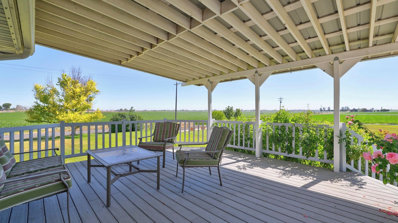 Photo of Patio Balcony in Gooding County