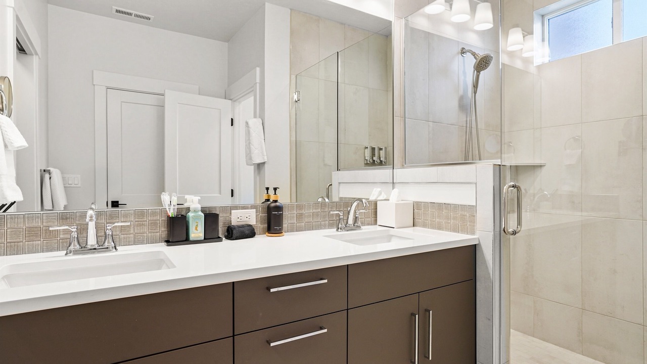 Photo of Bathroom in Cascade