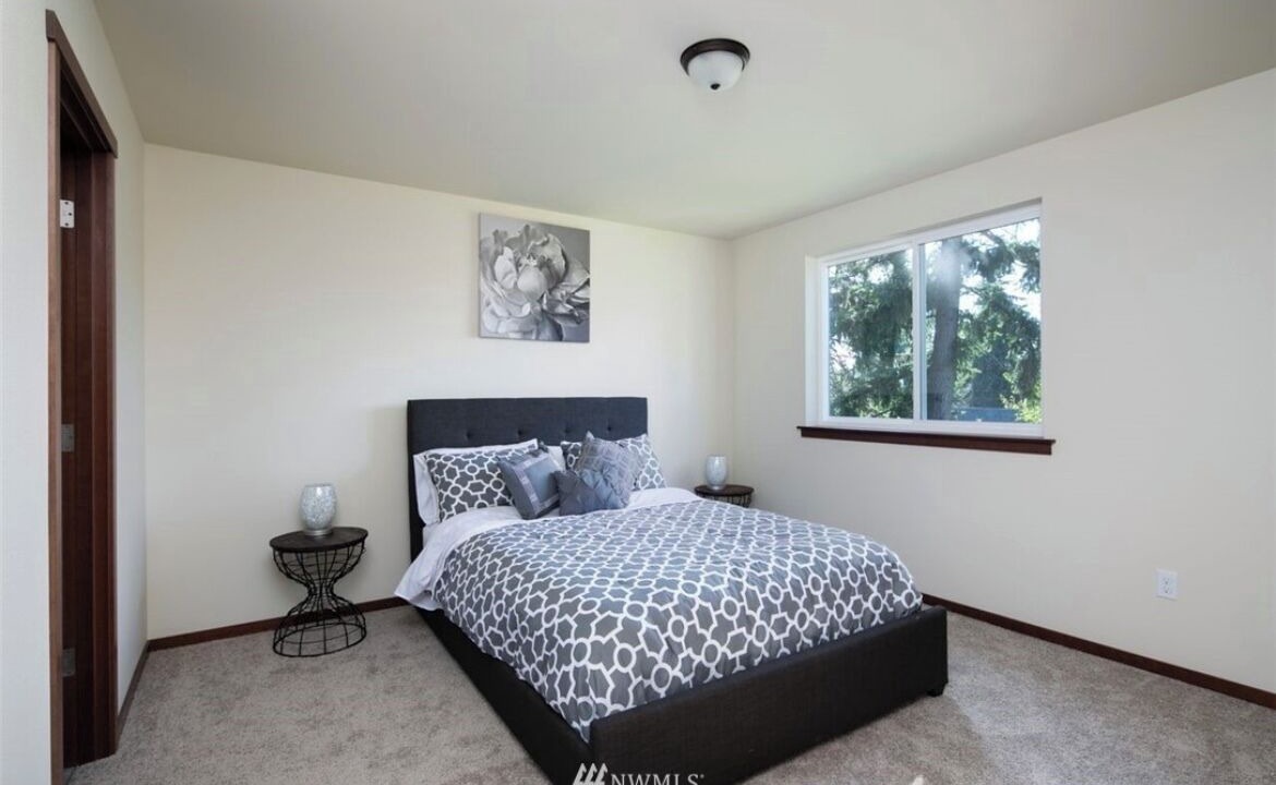 Photo of Bedroom in SeaTac