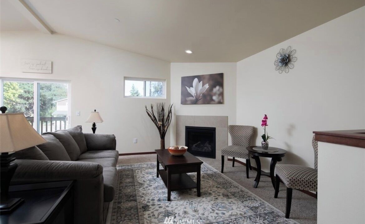 Photo of Livingroom in SeaTac