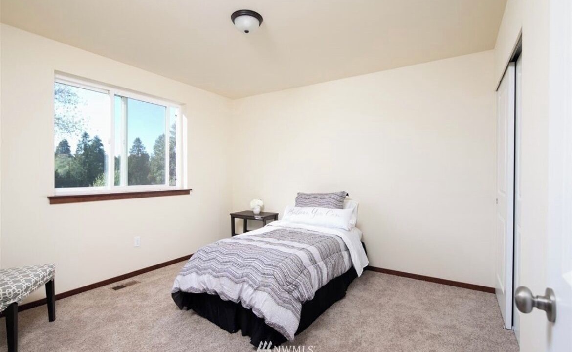 Photo of Bedroom in SeaTac