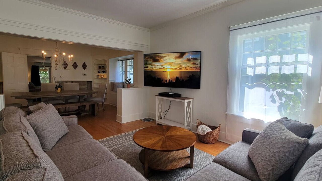 Photo of Livingroom in Medford