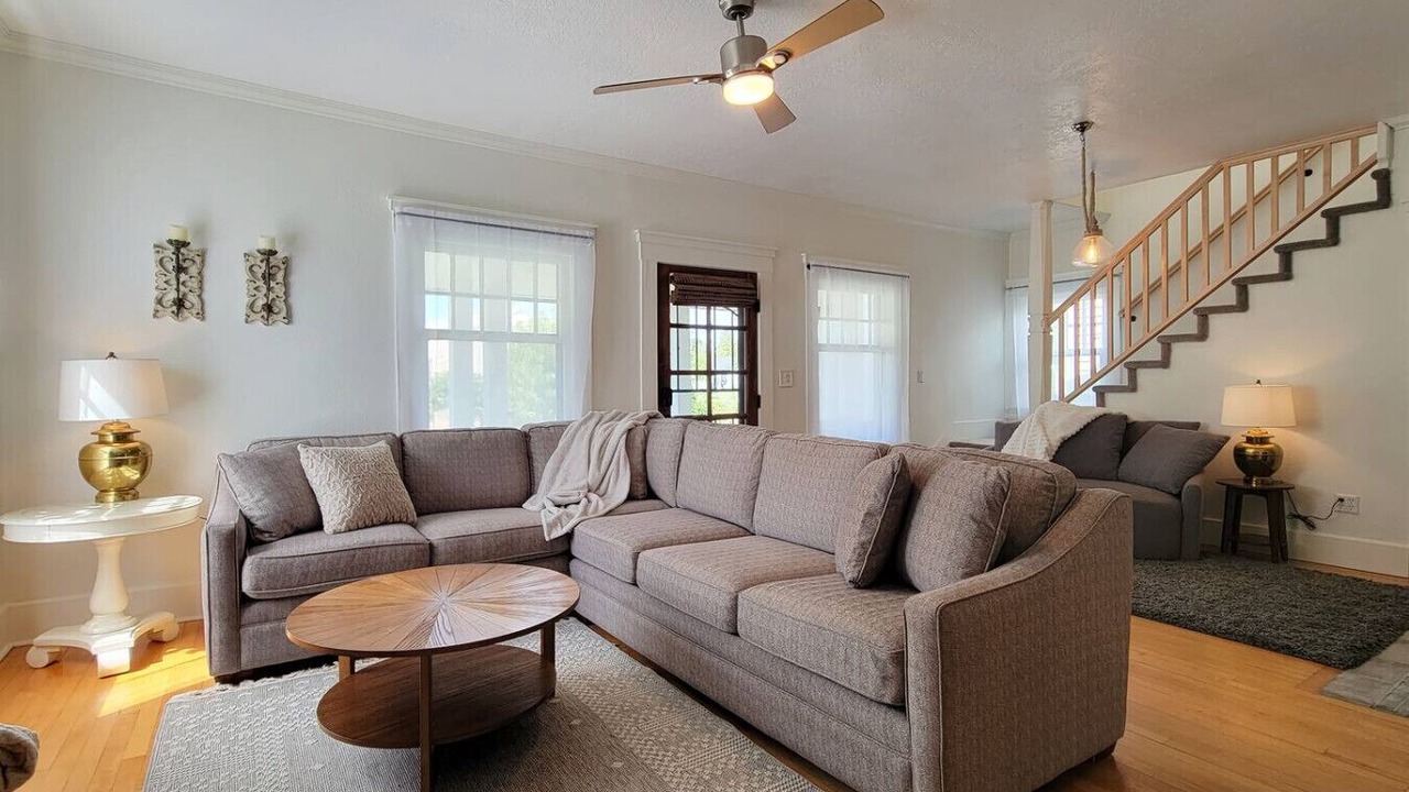 Photo of Livingroom in Medford