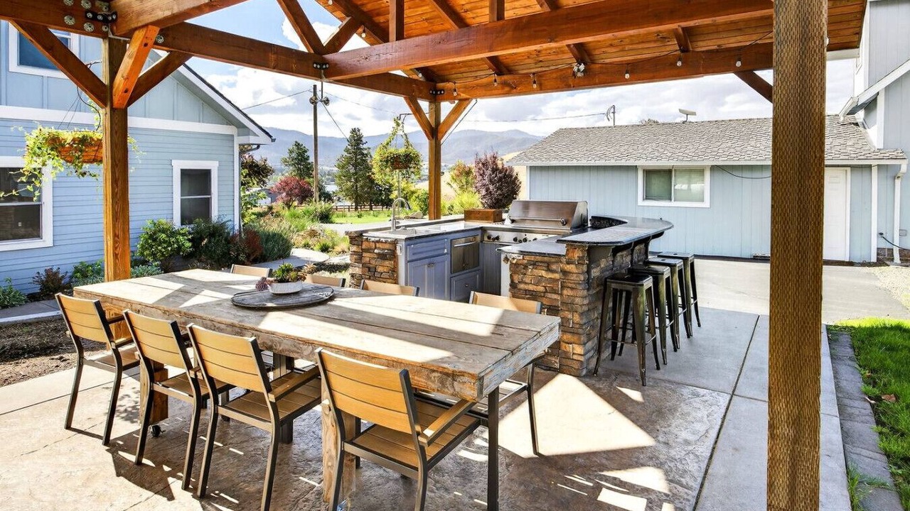 Photo of Outdoor in Medford