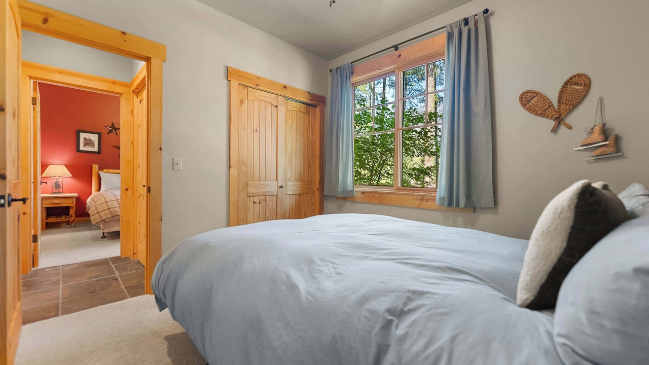 Photo of Bedroom in Mazama