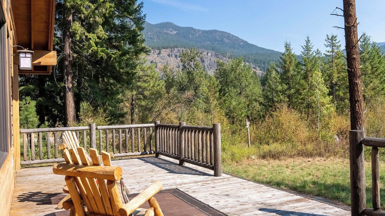 Photo of Patio Balcony in Mazama