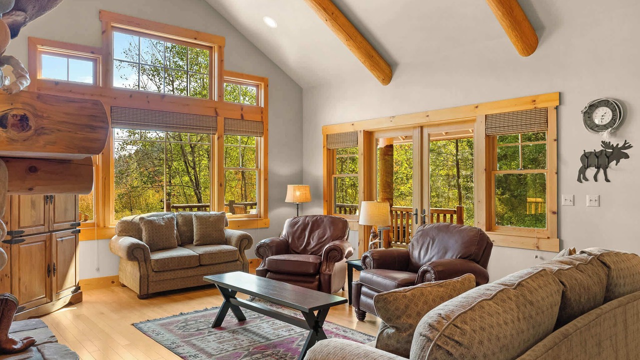 Photo of Livingroom in Mazama